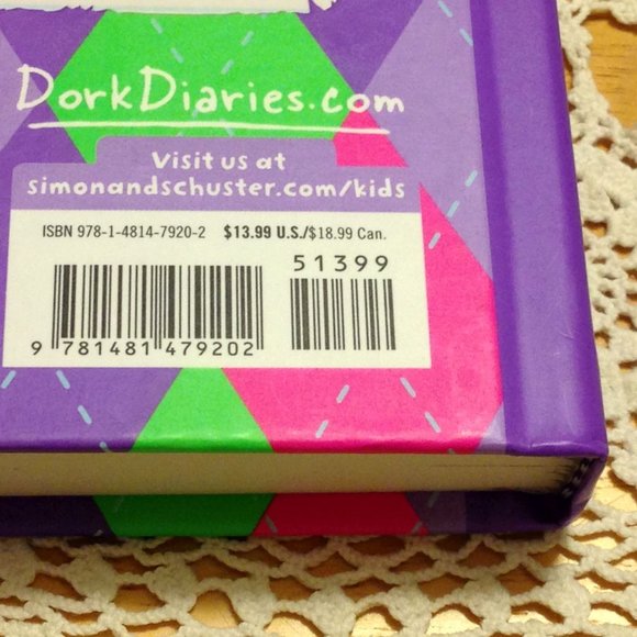 Dork Diaries, middle grades, Volume 11,  Tales from a not-so-friendly frenemy - Picture 5 of 6